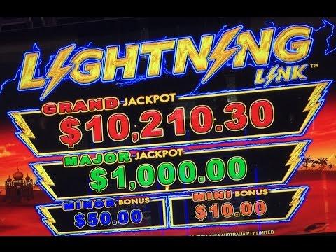 winning the grand on lightning link