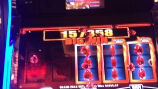 Ruby Saloon Slot Machine Ultra Spin Progressive