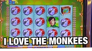 MONKEES ALMOST FULL SCREEN BONUS WITH MULTIPLIERS + LORD OF THE RINGS SLOT SIDE BY SIDE!!!