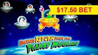Invaders Return From The Planet Moolah Slot - HIGH LIMIT ACTION!