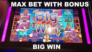 Live Play on Family Feud Max Bet wit BONUS and BIG WIN Slot Machine