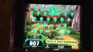 Wizard of Oz Slot Machine Bonus - Road to Emerald City Bonus