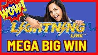 Hitting the BIG BALLS on Lightning Link at Bellagio Las Vegas! | Casino Countess