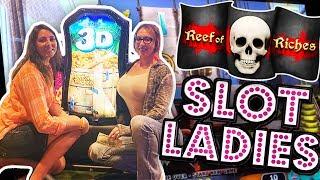 Slot Ladies Get Rich on Reefs of Riches 3D! •‍•️Fun Slot Play!