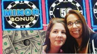 • Minor JACKPOT Win with Slot Queen! Red Hawk Casino *LIVE* | Casino Countess