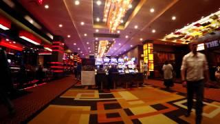 Walking through the Golden Nugget in Downtown Las Vegas - 4K HD