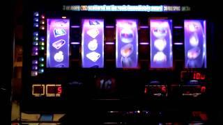 Life of Luxury slot machine bonus hit at Parx Casino