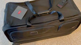 Tumi Alpha 3 Split Rolling Duffel Review - TOP CHOICE