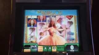 Wizard of Oz Slot Machine Bonus - Glinda Wild Reel