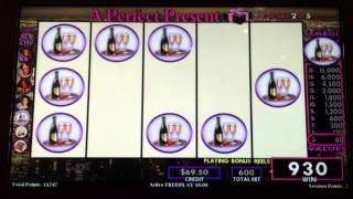 Sex and the City Slot Machine Bonus - Gift Box Bonus