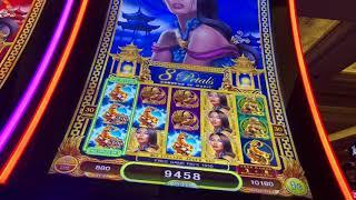 8 Petals slot machine bonus win