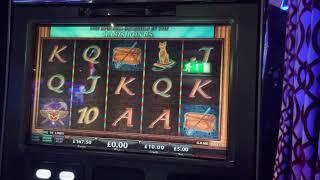 Cash Oasis Casino Slot Bonus (book of ra clone) by IGT
