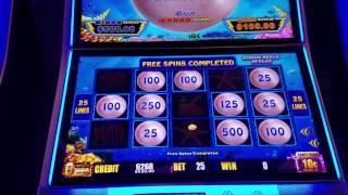 Lightning Link *10 cent Hold and Spin Feature*