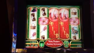 Wizard of Oz Ruby Slippers Slot Machine Bonus - Glinda Bubbles