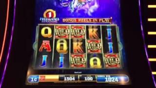 Dragon Spin Slot Machine Raining Wilds Free Spin Bonus New York Casino Las Vegas