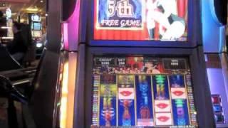 Showgirls Slot Machine