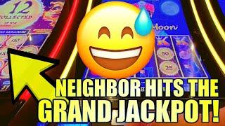 NEIGHBOR HITS THE GRAND JACKPOT AND IS SO CALM!! I WIN NOTHING! ⋆ Slots ⋆