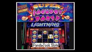 Super Jackpot Party and Lightning Link, Sahara Gold slot bonuses at Binions Las Vegas!