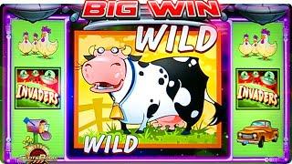 HUGE WILD!!! FULL SCREEN - Invaders Attack from the Planet Moolah SLOTS