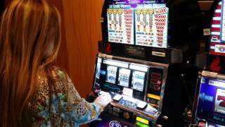 High Roller @ Potawatomi Casino - $10 Slot Machine @ Milwaukee, WI