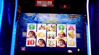 Aztec Dreams slot machine line hit!