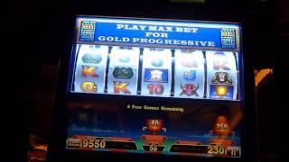 Bronze Muscle Man Slot Machine Bonus Win (queenslots)