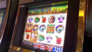 Enchanted Kingdom WMS Free spin bonus.  G+ slot machine