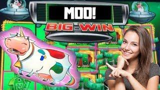 Planet Moolah Slot Machine Gives Me A BIG WIN in Vegas! | Casino Countess