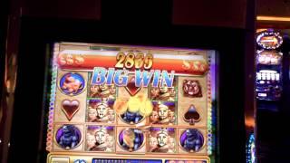 Golden Emperor slot machine line hit at Parx casino.