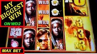 My BIGGEST WIN Ever On The Walking Dead Slot Machine-Max Bet Bonus & HUGE WIN | Slot Machine BIG WIN