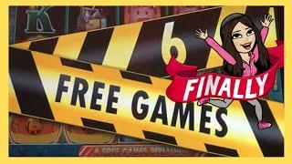 I FINALLY Got a Bonus on HUFF and PUFF Slot! In Vegas! | Casino Countess