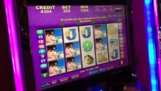 Queen of the Nile Deluxe Slot Machine Max Bet Line Hit Caesar's Casino Las Vegas