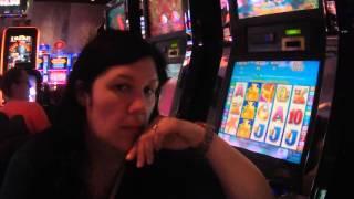 Let's Go Fish'N Slot Machine Live Play at Max Bet