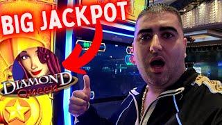 BIG JACKPOT On Diamond Queen Slot Machine