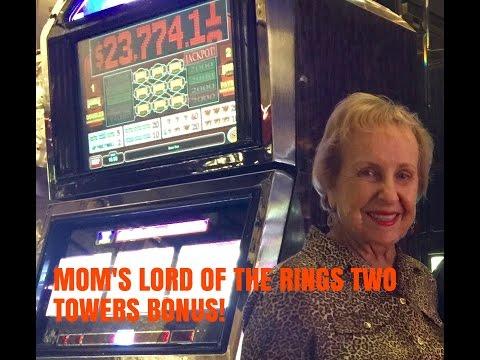 MOM PLAYS LORD OF THE RINGS TWO TOWERS SLOT MACHINE-BONUS