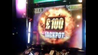Wow!...JaCkPoT for Tricky Dave...On Money Mad Martians..Slot Machine