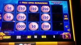Lightning Link Slot Machine Bonus - Hold & Spin