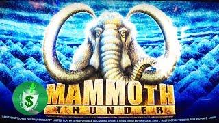 Mammoth Thunder classic slot machine