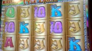 Winnin babe VS Rainbow Riches free spins VS pie