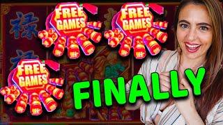 OMG The Hardest Game to get a BONUS | TWO BONUS Games ON MIGHTY CASH in VEGAS!