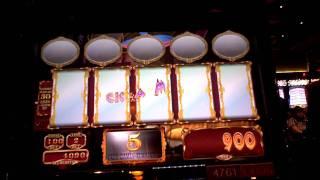 Alice Mirror slot bonus at Sands Casino