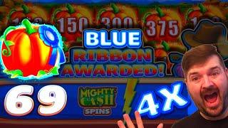 • THE MOST BLUE SPINS ON YOUTUBE! • Farmville Slot Machine Massive Win W/ SDGuy1234