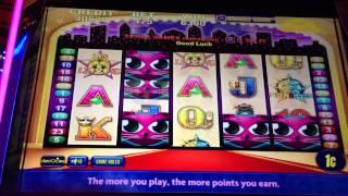 VIP All Stars-Aristocrat Slot Machine Bonus (Miss Kitty Feature)