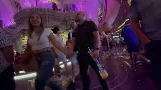 Cosmopolitan Las Vegas Casino is wild, lets get a VIBE CHECK and check out the people that walk thru