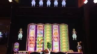 Willy Wonka Slot Machine Bonus - Oompa Loompa Wild Reels