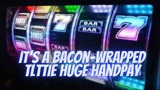 Big Big Big Jackpot win at the Slot Machine