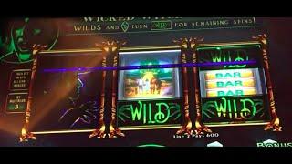 Wizard of Oz slot machine bonus with a ton of retriggers!