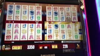 Aristocrat Wonder 4 Wicked Winnings II Free spin bonus slot machine