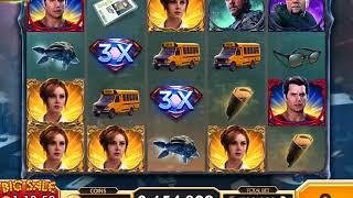 SUPERMAN MAN OF STEEL Video Slot Casino Game with a FREE SPIN BONUS