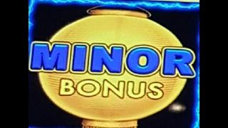 $500 Minor Just sat down at my Lightning Link Slot Machine!  Getting Started!